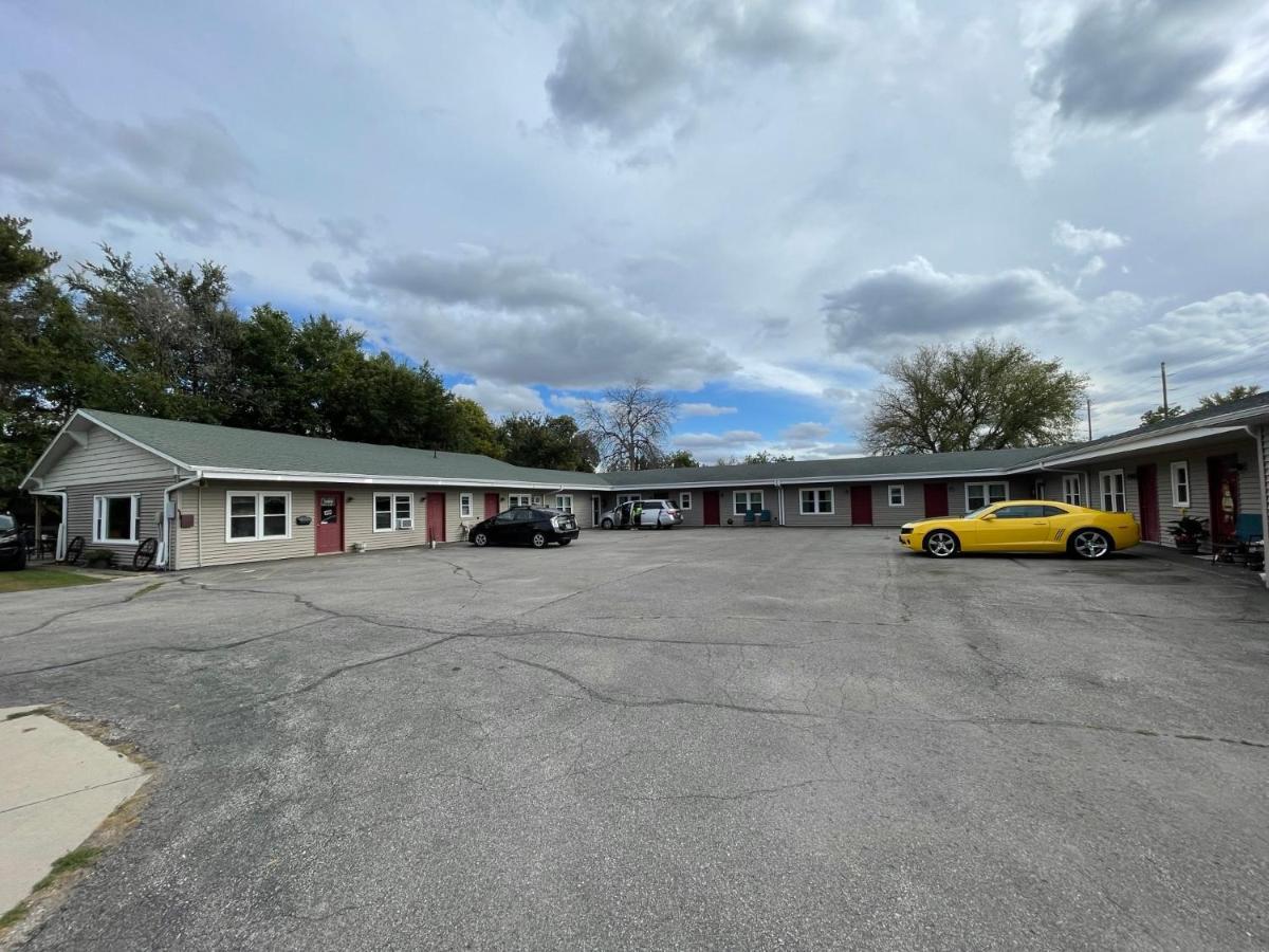 The Village Motel Steamboat Rock Exteriör bild
